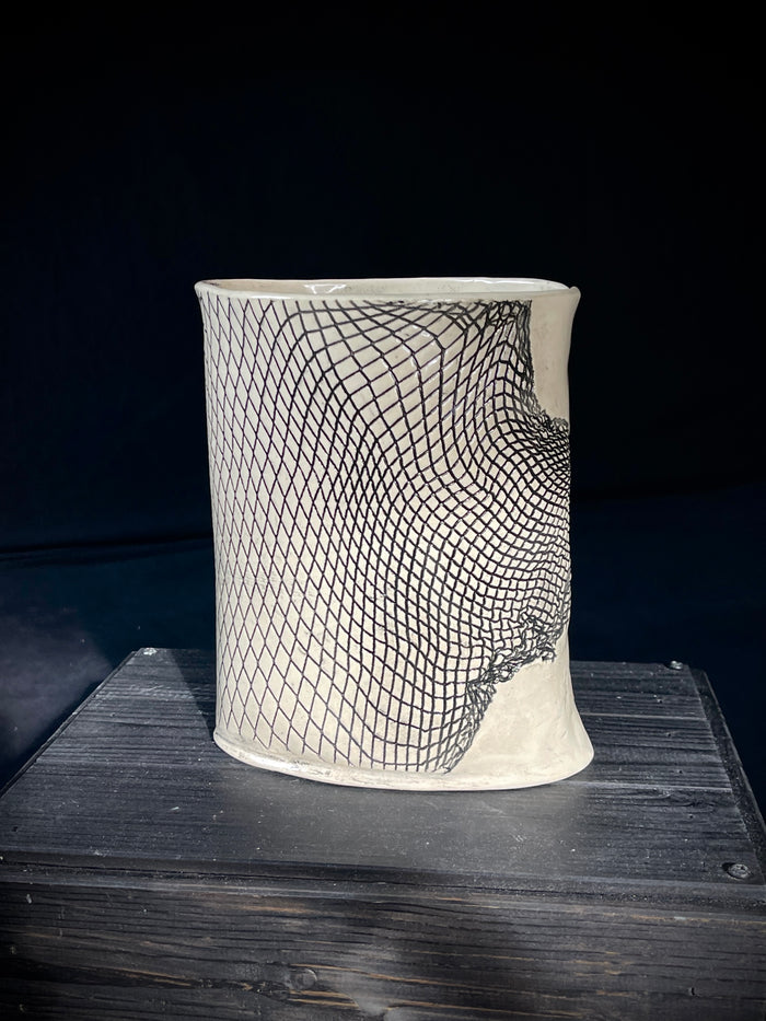 JRN Pottery - Stretch Net Vasr