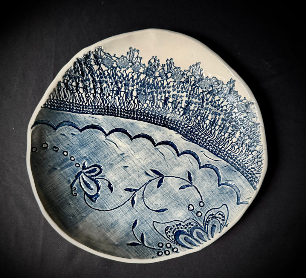 Tablecloth’s Edge Bowl