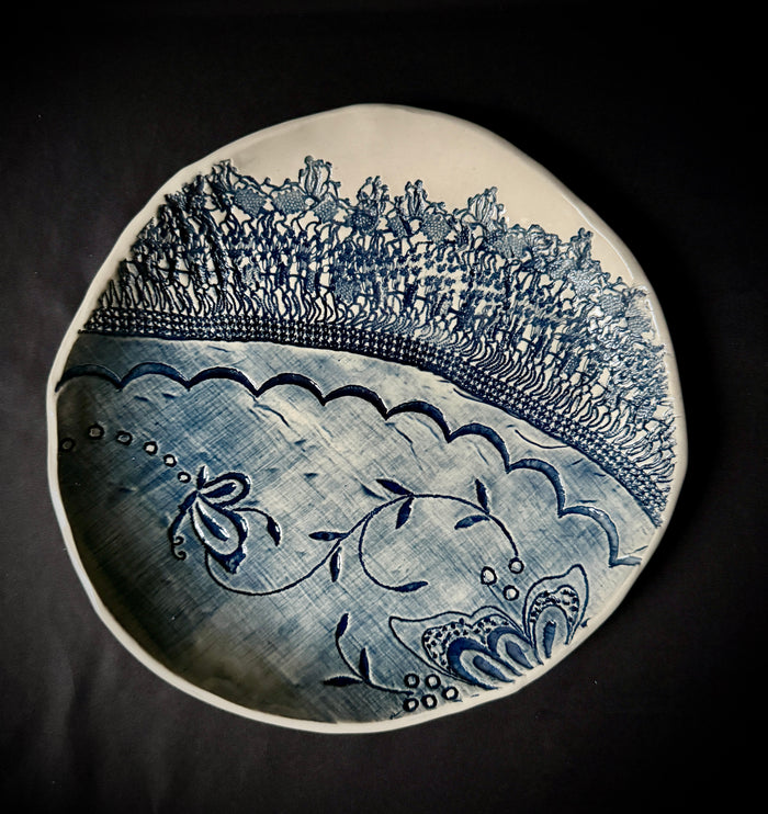 Tablecloth’s Edge Bowl