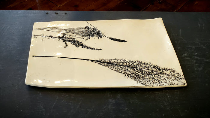 JRN - Dried Grass Plate