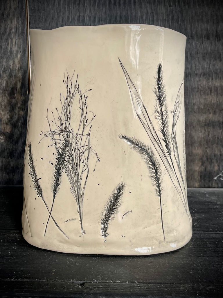 JRN Pottery - Grassy Breeze Vase