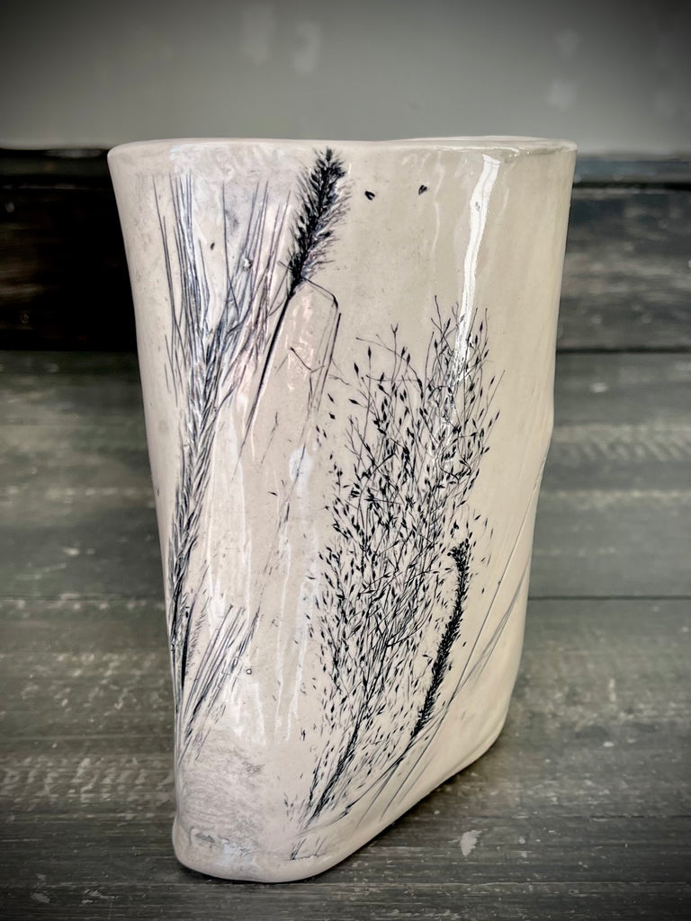 JRN Grass Vase